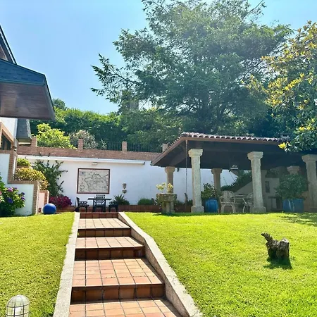 Holibai Catro Flores, Casa Con Barbacoa, Piscina Y Vistas Al Mar, Galicia *